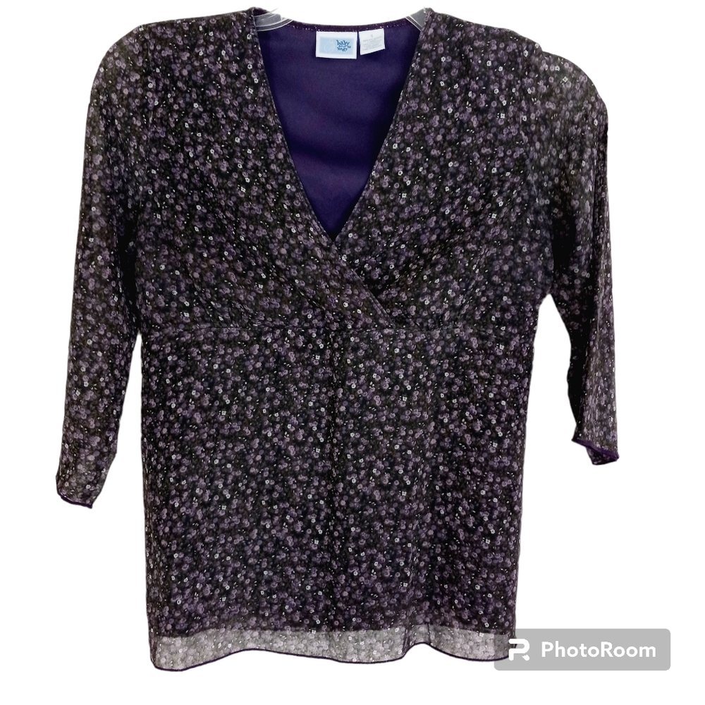 Baby and Me floral faux wrap v-neck maternity top size S